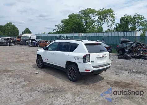 2017 Jeep Compass 75Th Anniversary Edition 4X4 z USA, uszkodzony, nr VIN 1C4NJDBB1HD135386